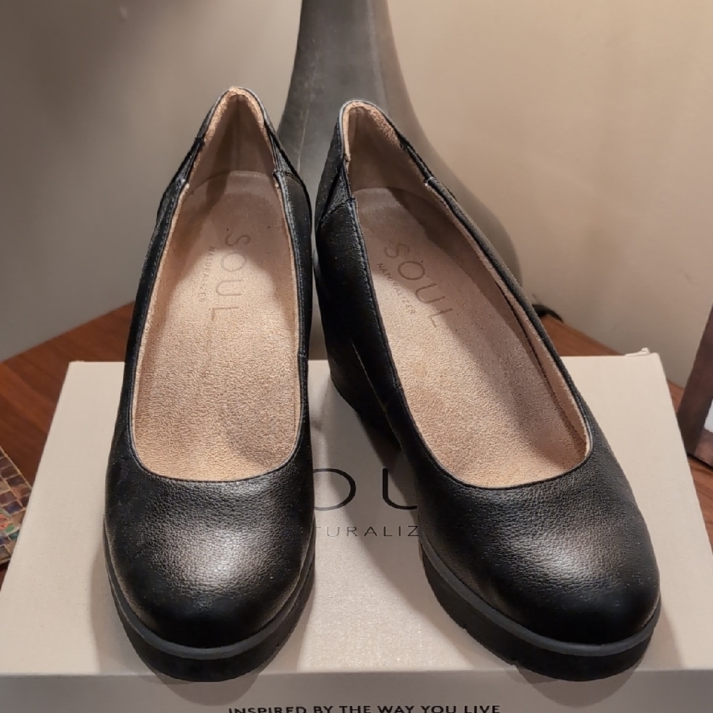 Soul Naturalizer Women's Black Pumps